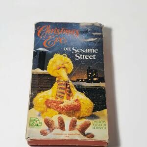 Christmas Eve On Sesame Street VHS 1987